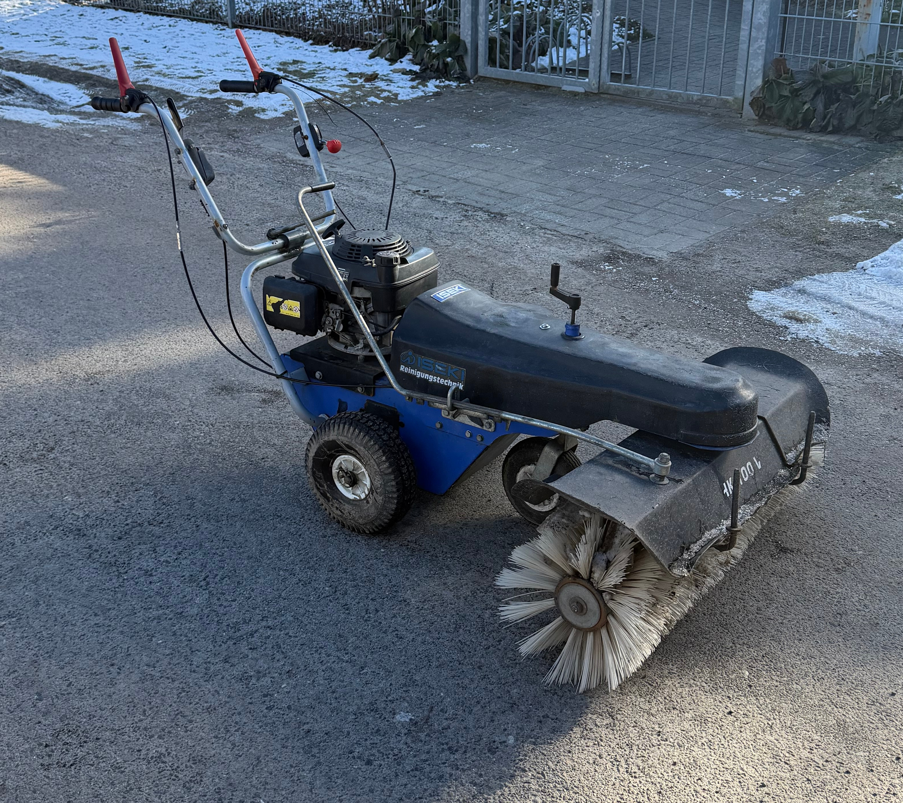 Kehrmaschine für Hofreinigung